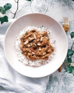 Sauté de poulet et poivrons sauce cacahuète Sauté de poulet et poivrons sauce cacahuète
