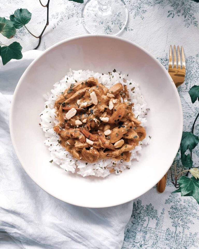 Sauté de poulet et poivrons sauce cacahuète