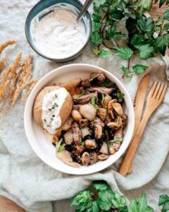 Sauté de bœuf aux champignons et pomme de terre en robe des champs