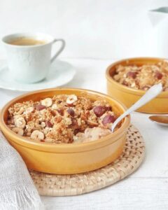 Crumble poires, noisettes – crème de marron
