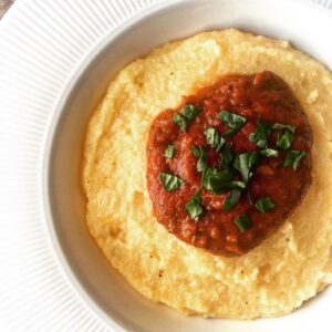Polenta en purée à la muscade