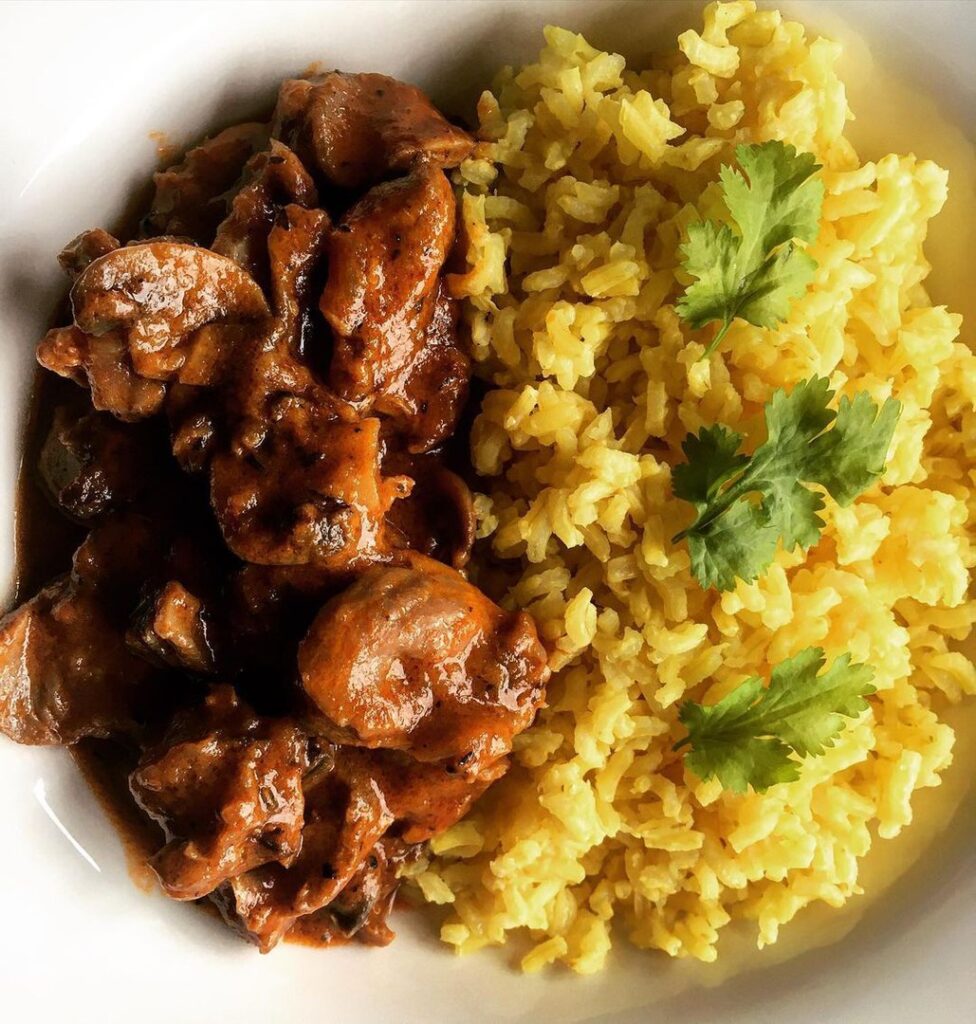 Gésiers et riz au curcuma