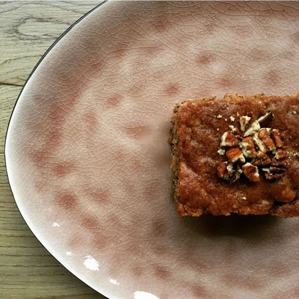Karidopita moelleux aux noix