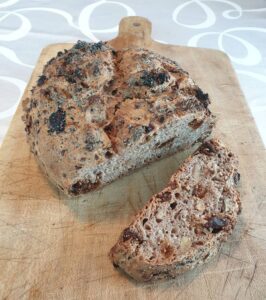 Pain complet aux figues – noix