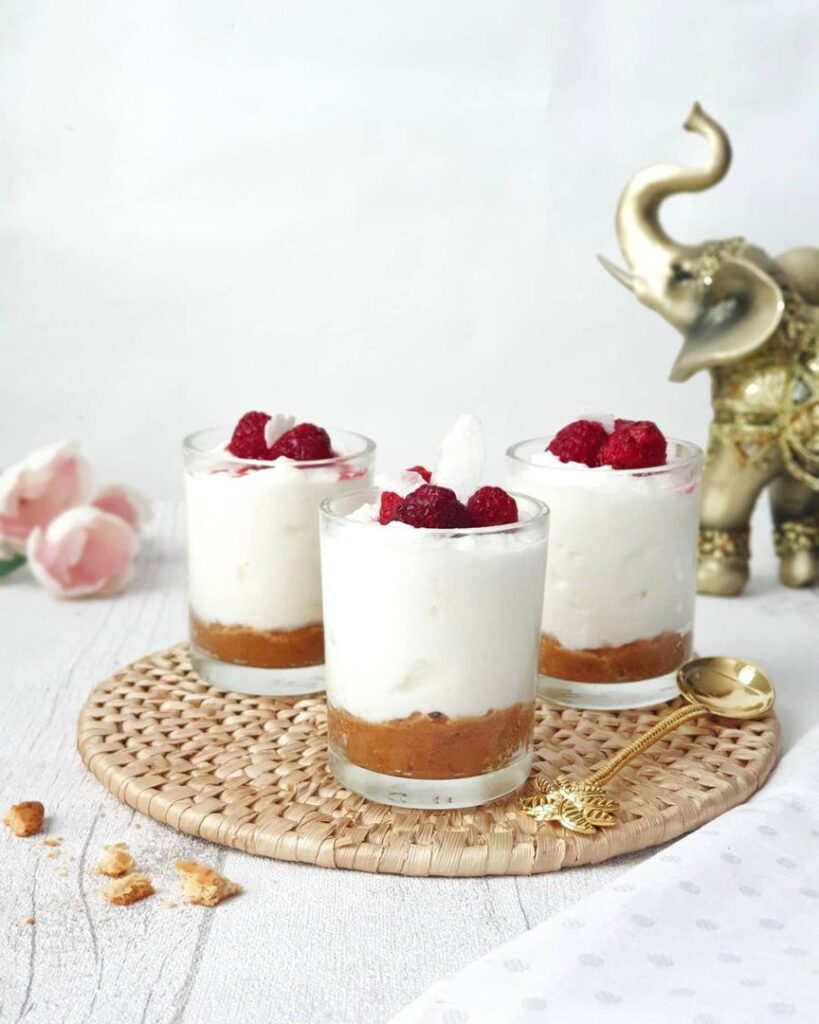 Mousse à la coco et à la compote