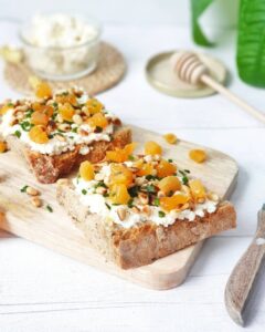 Tartines sucrées – salées de cottage cheese mayoson