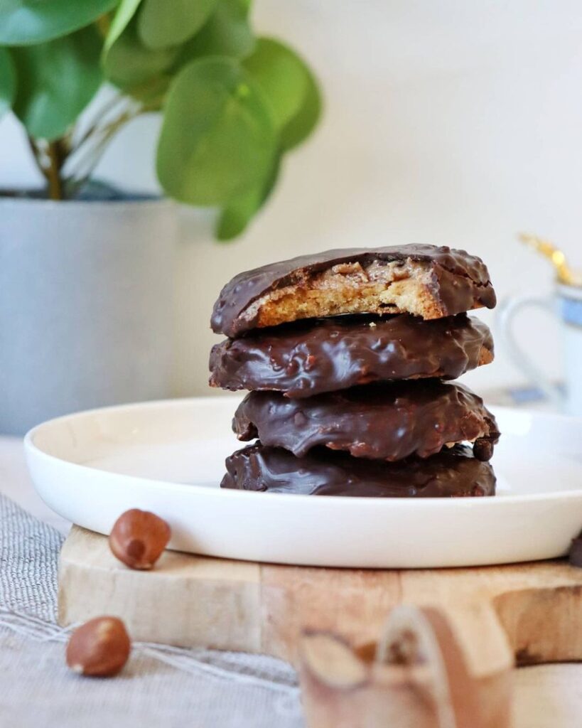 Cookie au pralin enrobés de chocolat noir