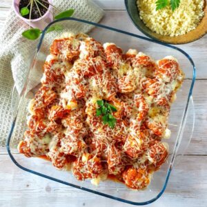 Gratin de chou-fleur et sauce tomate épicée