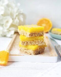Petits carrés aromatisés à l&rsquo;orange