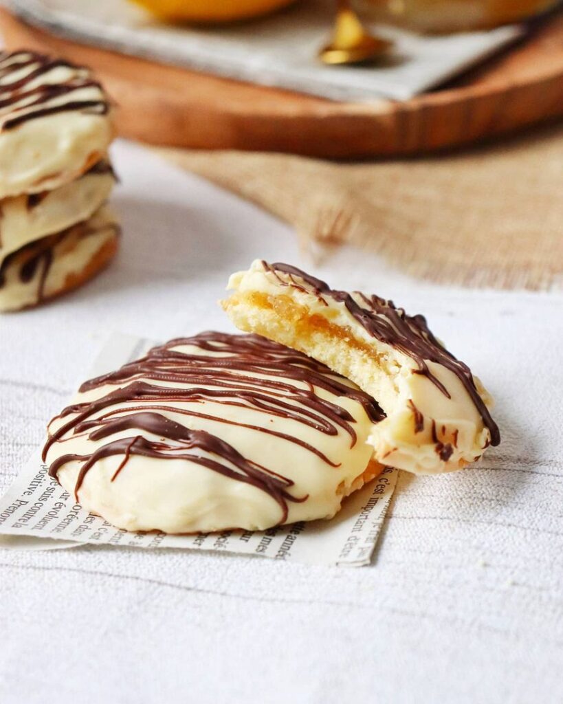 Gâteaux génoise au citron et chocolat