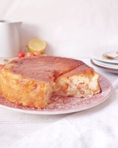 Gâteau de semoule citron – cerises