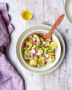 Salade de pommes de terre aux pikles
