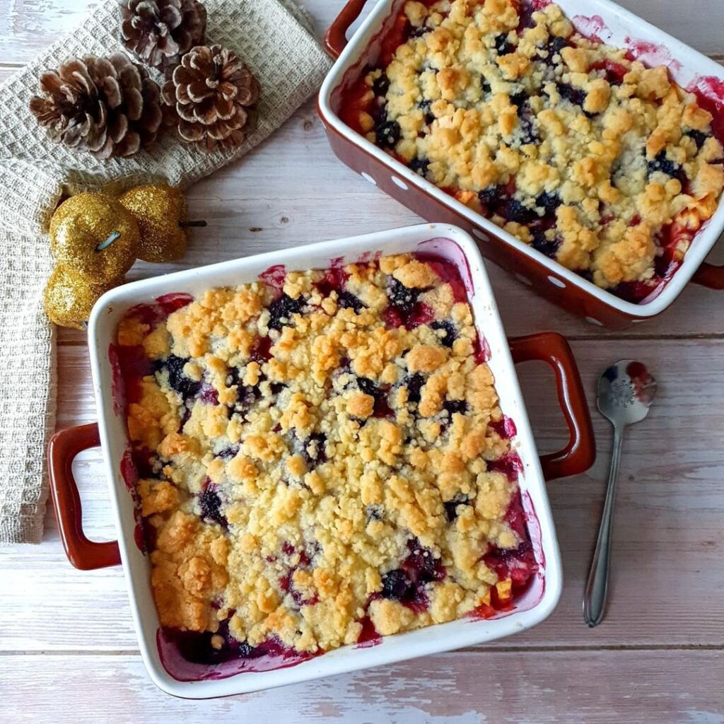 Crumble acidulé aux pommes et fruits rouges