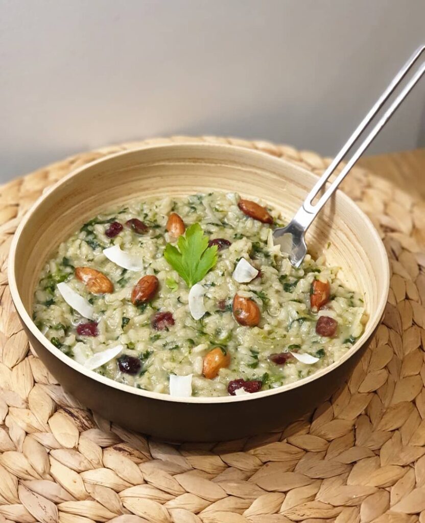 Risotto mâche – coco – cranberries – amandes