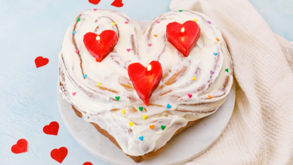 Cinnamon Rollin’ Romance Rolls