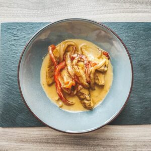Émincé de poulet au lait de coco safrané Émincé de poulet au lait de coco safrané