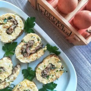 Omelette froide roulée au thon