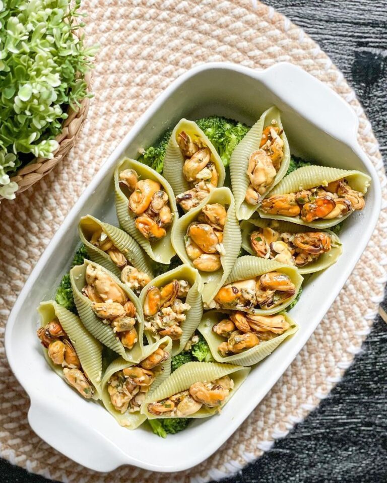 Farcis aux moules sur brocolis