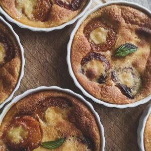 Clafoutis abricots verveine tilleul menthe Clafoutis abricots verveine tilleul menthe