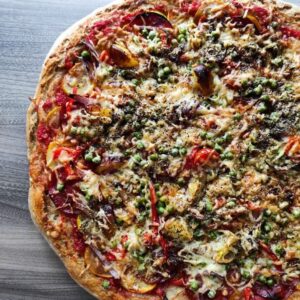 Pizza napolitaine aux légumes et chorizo
