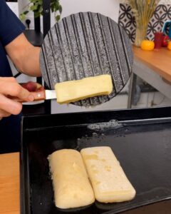 Sanduíche de costelinha defumada