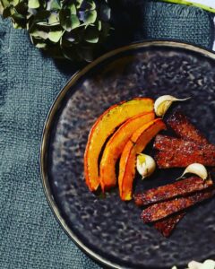 Tempeh kororima – potimarron à l’ail Tempeh kororima – potimarron à l’ail