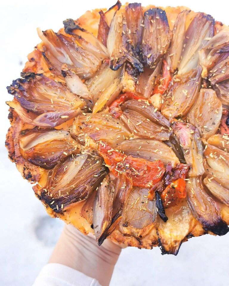 Tatin d’échalotes aux tomates séchées Tatin d’échalotes aux tomates séchées