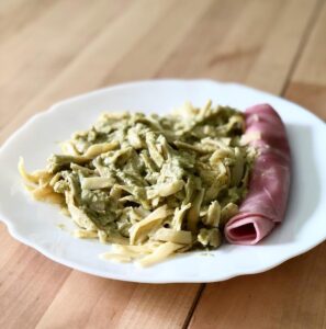 Tagliatelles à la crème de courgette Tagliatelles à la crème de courgette