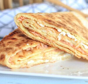 Tortilla à la truite fumée et à la mozzarella Tortilla à la truite fumée et à la mozzarella