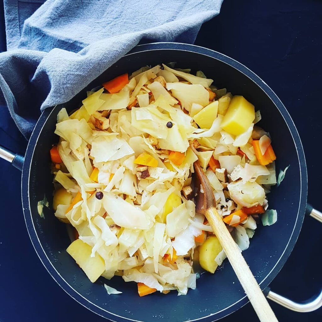 Tofu mijoté au pommes de terre et chou