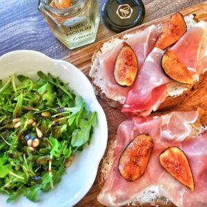 Tartines jambon sec figues