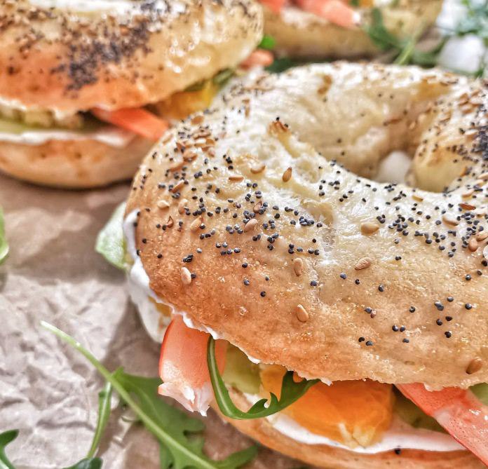 Bagels aux crevettes et au concombre Bagels aux crevettes et au concombre