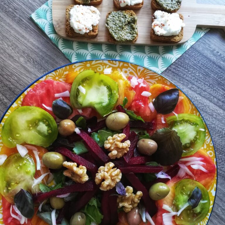 Salade de tomates et de betterave