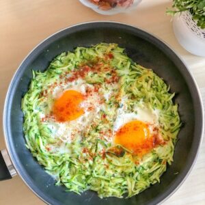 Pâtes de courgettes aux oeufs