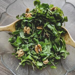 Roquette et mâche aux herbes fraîches