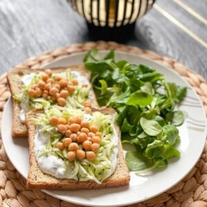 Tartines chèvre, courgette, pois chiche