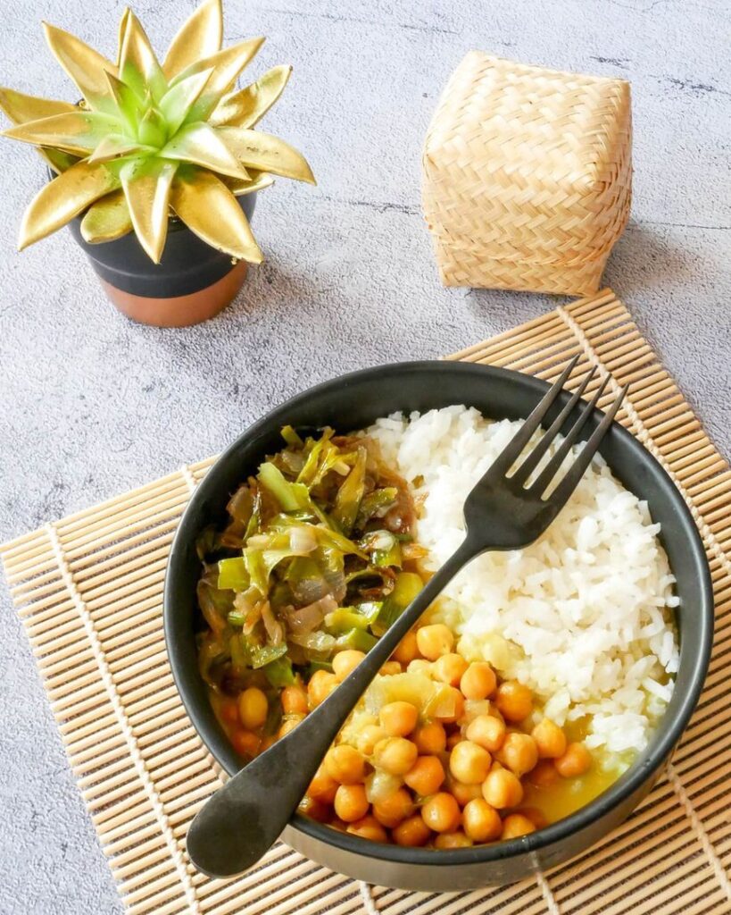 Poireaux et pois chiches au lait de coco