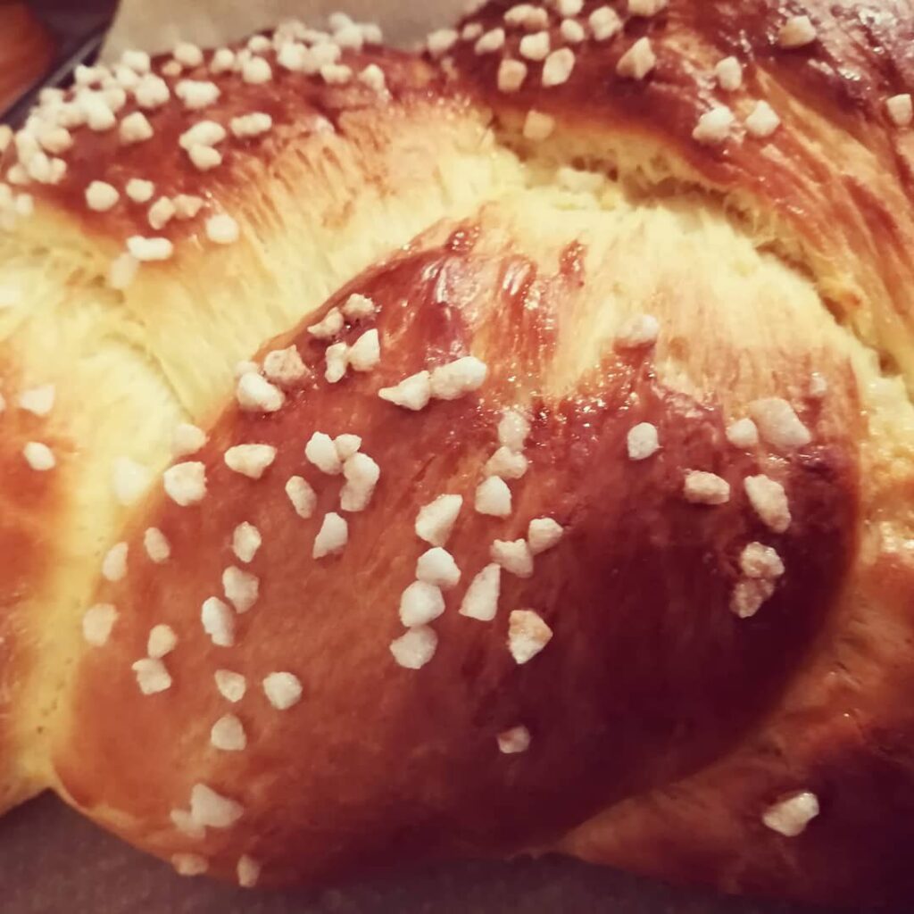 Brioche tressée à la fleur d&rsquo;oranger