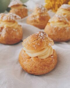 Petits choux à la crème à la vanille Petits choux à la crème à la vanille