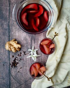 Poires au sirop de karkade Poires au sirop de karkade