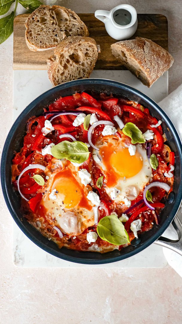 Shaksuka chèvre et basilic Shaksuka chèvre et basilic