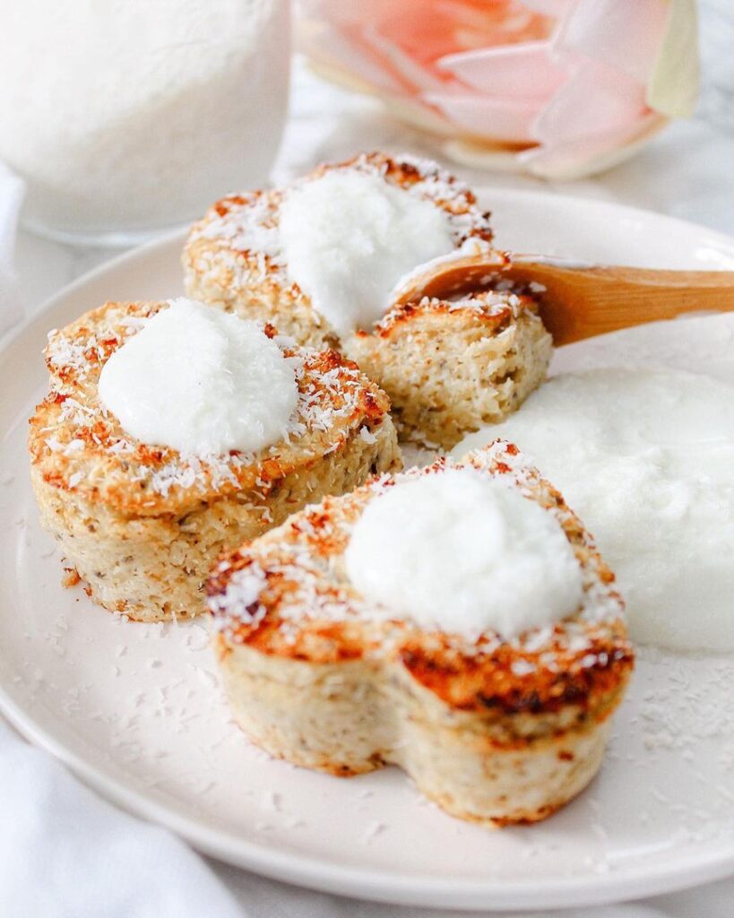 Porridge au four à la noix de coco