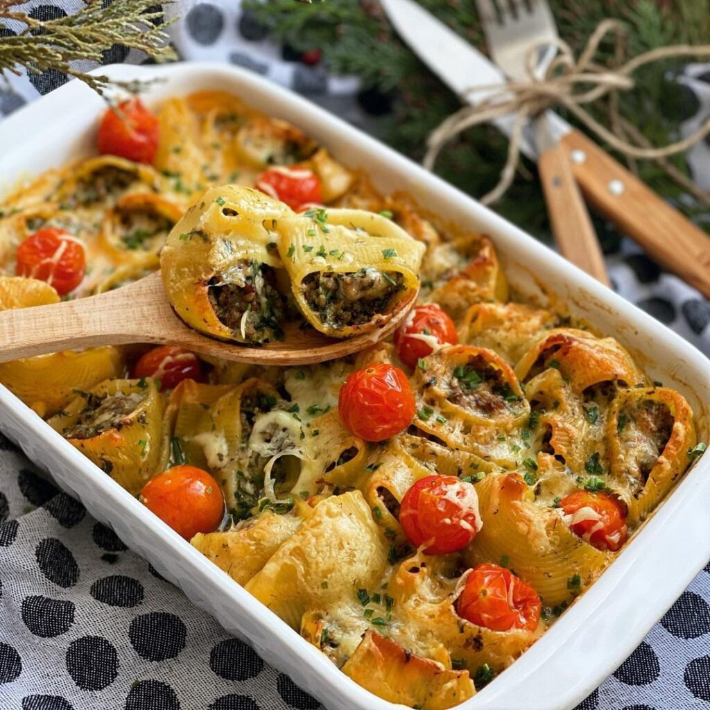Gratin de pâtes à la viande hachée et épinards