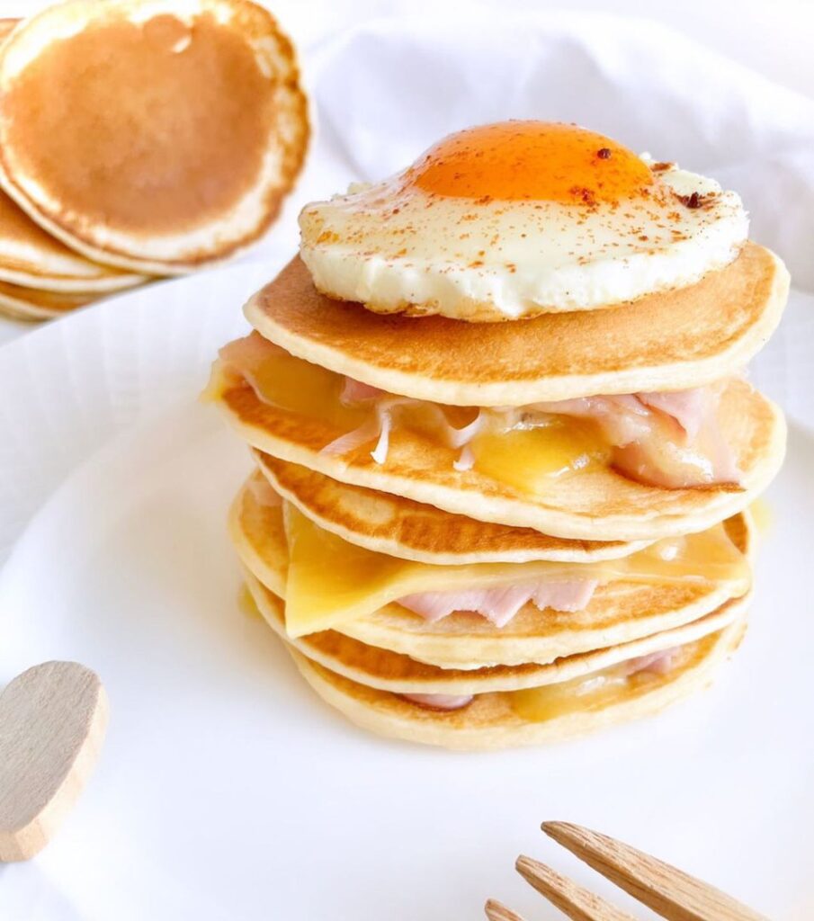 Tour de pancakes façon croque-madame