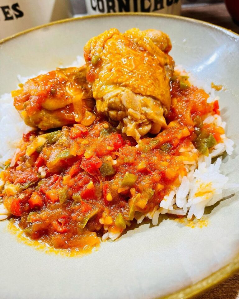 Poulet basquaise au piment d’espelette Poulet basquaise au piment d’espelette