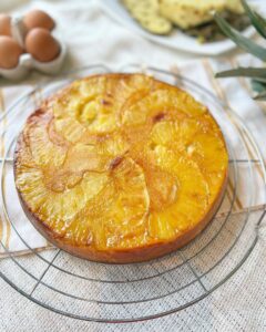 Gâteau renversé à l&rsquo;ananas et à la compote de pommes