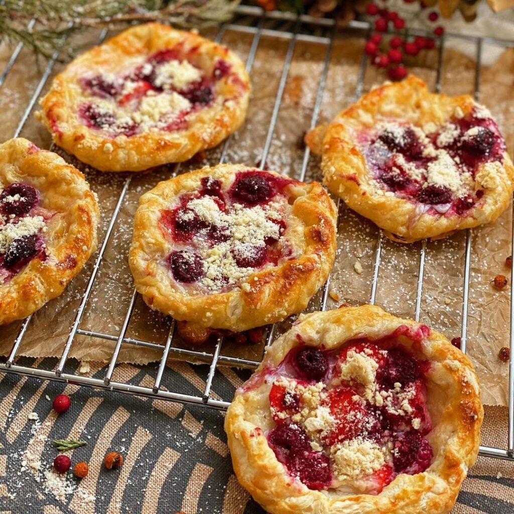 mini-tartelettes feuilletées aux fruits rouges