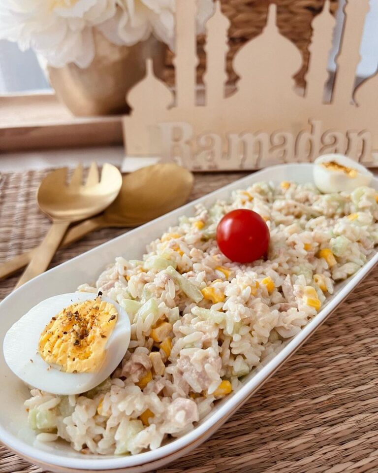 Salade de riz au thon et aux œufs Salade de riz au thon et aux œufs