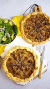 Pissaladière pimentée aux oignons Pissaladière pimentée aux oignons