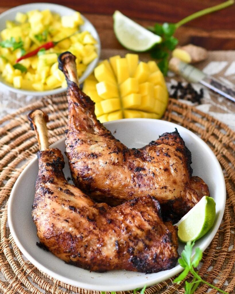 Jerk chicken et salade de mangue au citron vert